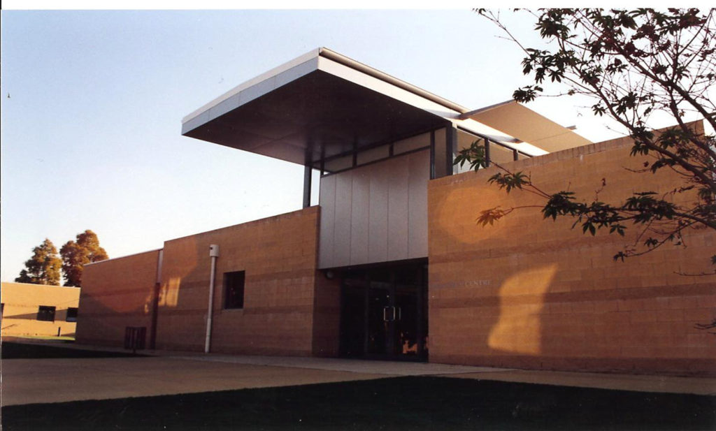 RESOURCES CENTRE 2000 HAILEYBURY COLLEGE